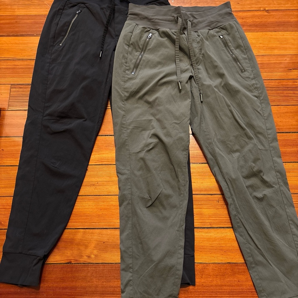 Lot of (2) pair women’s Athleta Joggers Trekkie North Joggers, Sz 0